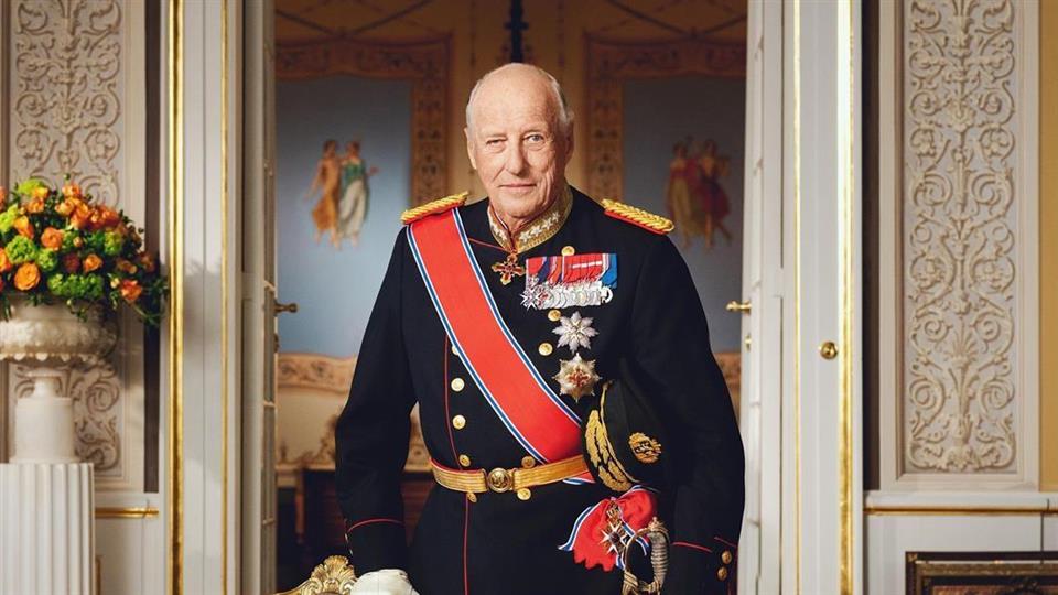 Lenkje til artikkel: Hans Majestet Kong Harald V si gravferd vert vist på storskjem i Lærdal kulturhus, kultursalen