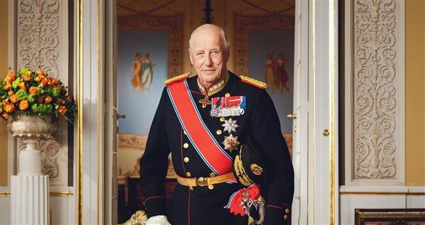 Lenkje til artikkel: Hans Majestet Kong Harald V si gravferd vert vist på storskjem i Lærdal kulturhus, kultursalen