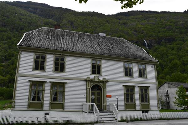 Lenkje til artikkel: Kva skal skje med Gamle Telegrafen?